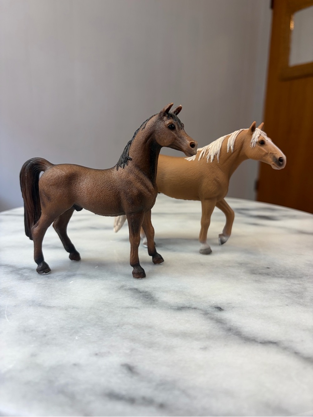 Schleich Horse Lot of 2 Horses Palamino Arabian Stallion Horses Toy Figure